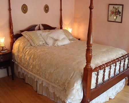 The Bridge Street Inn Charlevoix Bilik gambar